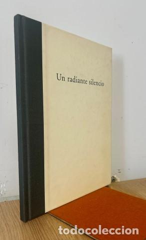 Libros: Un radiante silencio - Fern&aacute;ndez Paz, Agust&iacute;n (1947-2016).Auladell, Pablo (Ilustraciones)