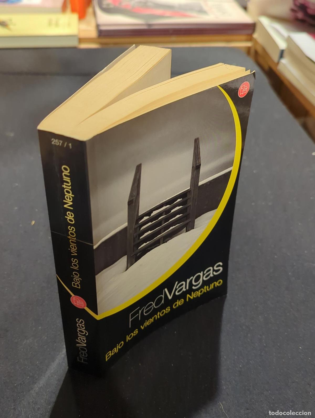 Libros: Bajo los vientos de Neptuno - Fred Vargas - Foto 3