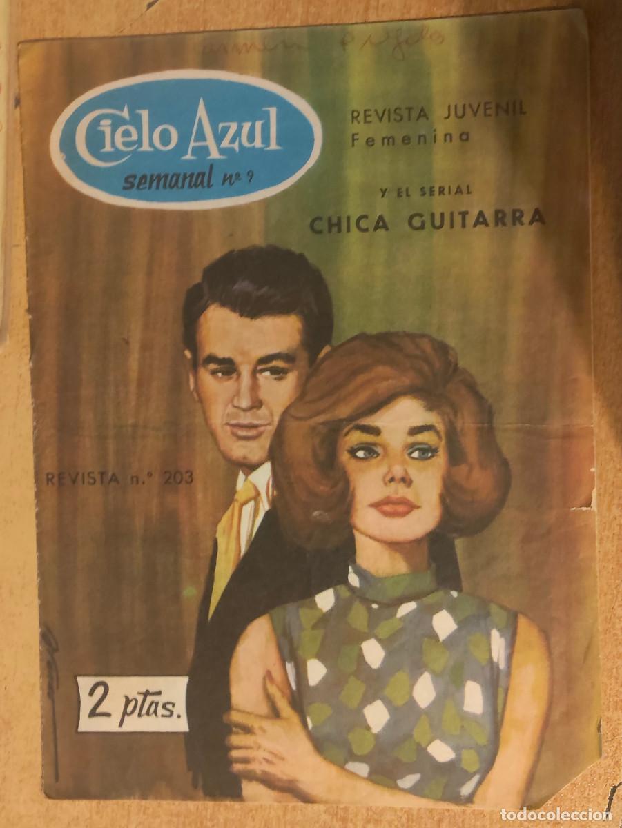 Libros: Cielo Azul, titulada Chica Guitarra y publicada por Ediciones Manhattan en la d&eacute;cada de 1960.