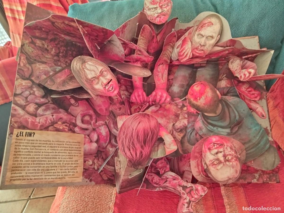books: Libro ilustrado Pop-up &rdquo;The walking dead&rdquo;