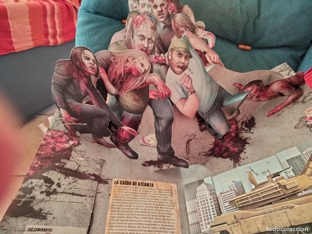 Libros: Libro ilustrado Pop-up &rdquo;The walking dead&rdquo; - Foto 4