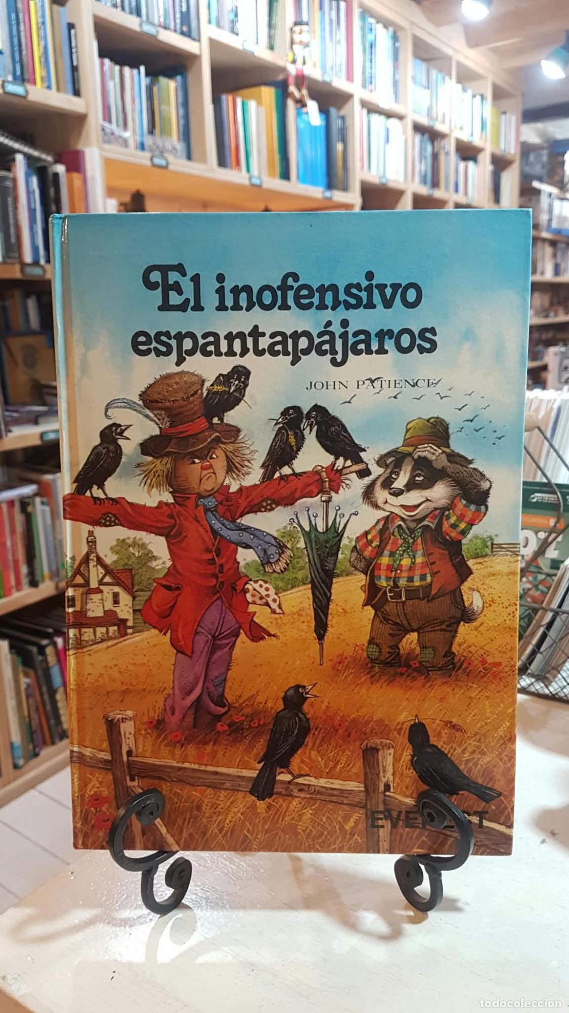 Libros: El inofensivo espantap&aacute;jaros / La sorpresa del cumplea&ntilde;os de Salom&oacute;n - Patience John
