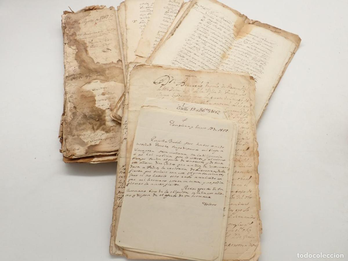 Libri di seconda mano: Diversos documentos manuscritos pertenecientes a la familia Lezaun de Puente la Reina -