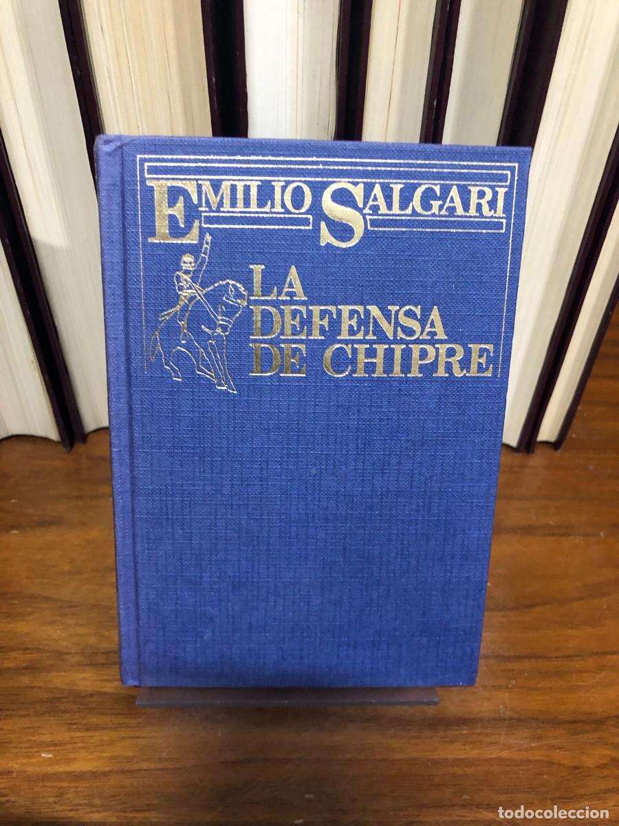 Livros em segunda m&atilde;o: La defensa de Chipre Emilio Salgari (Colecci&oacute;n azul encuadernada en tela)