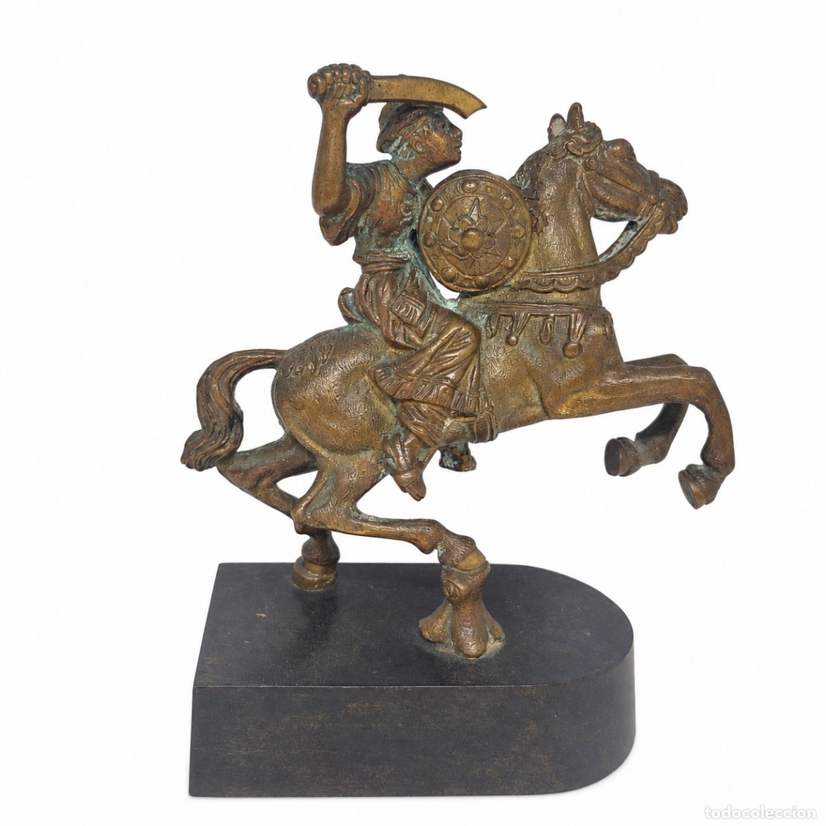 Libros: Pareja de guerreros a caballo, en bronce. - Foto 3