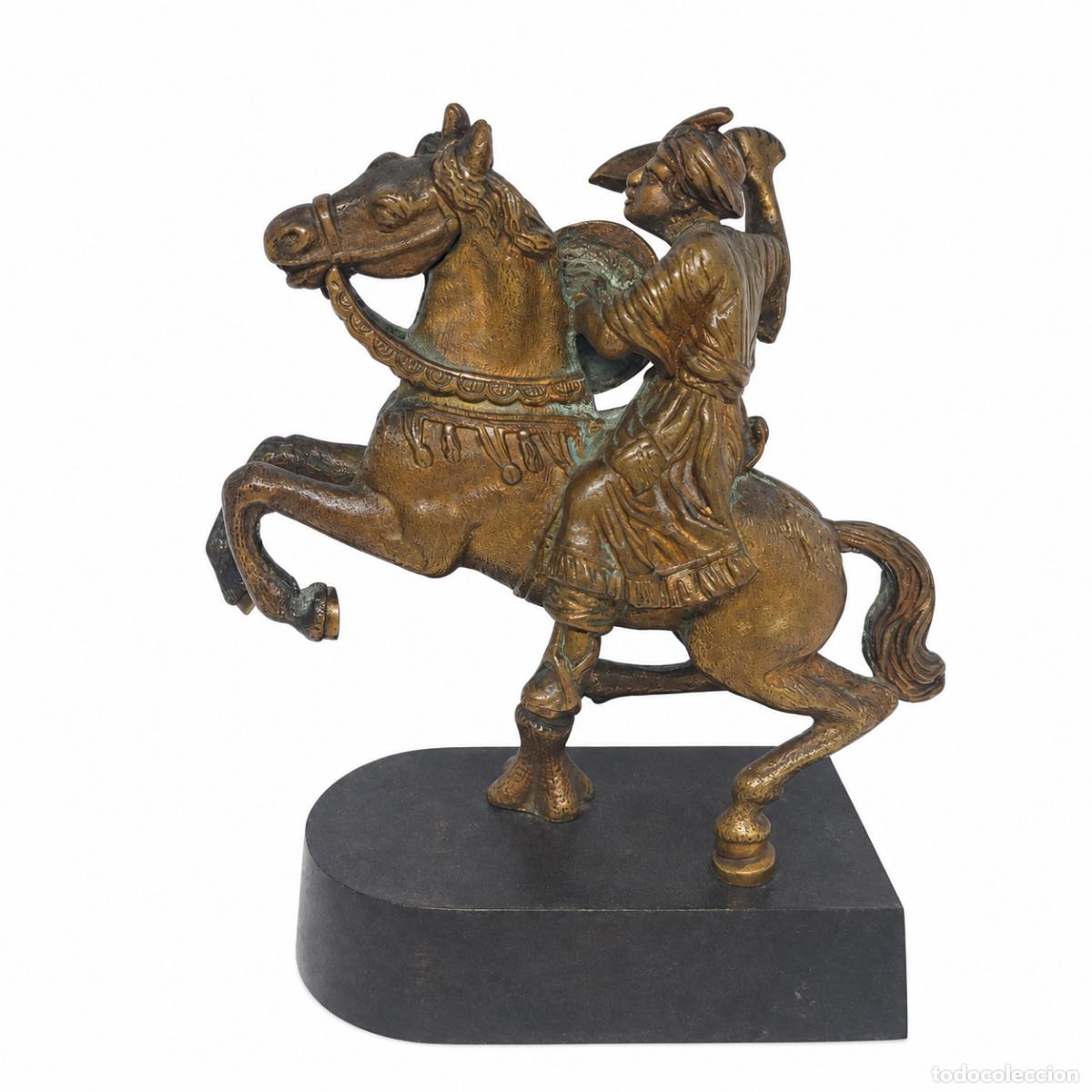 Libros: Pareja de guerreros a caballo, en bronce. - Foto 9