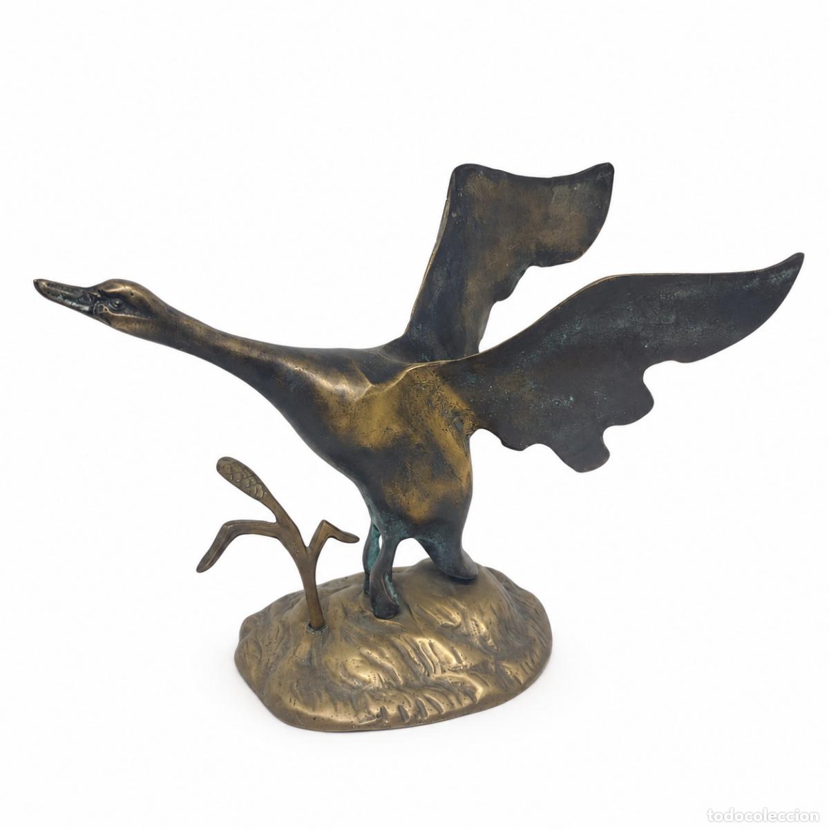 Libri di seconda mano: Escultura de un ganso en vuelo � bronce
