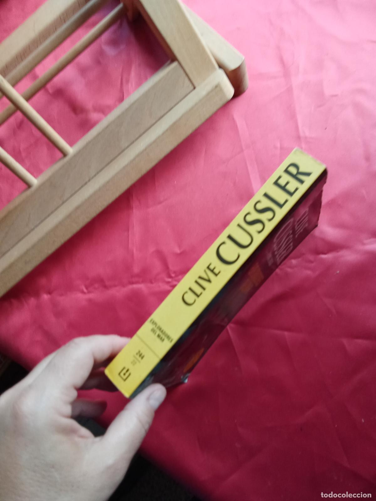 Libros: Exploradores del mar. Clive Cussler y Craig Dirgo L.20558-1311 - Foto 3