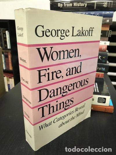 Livros em segunda m&atilde;o: Women, Fire, and Dangerous Things- 9780226468044
