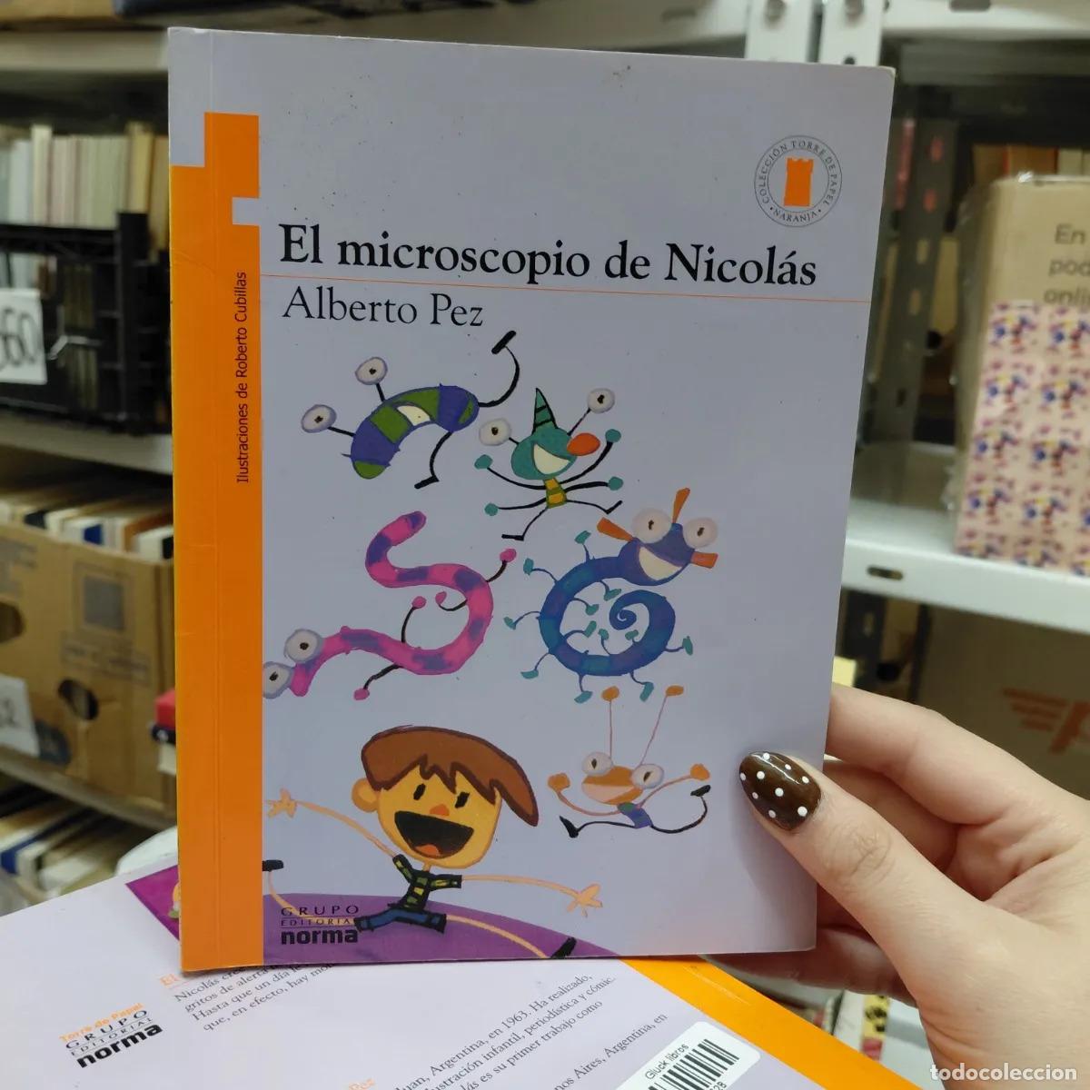 B&uuml;cher: El microscopio de Nicolas (det.) - Alberto Pez