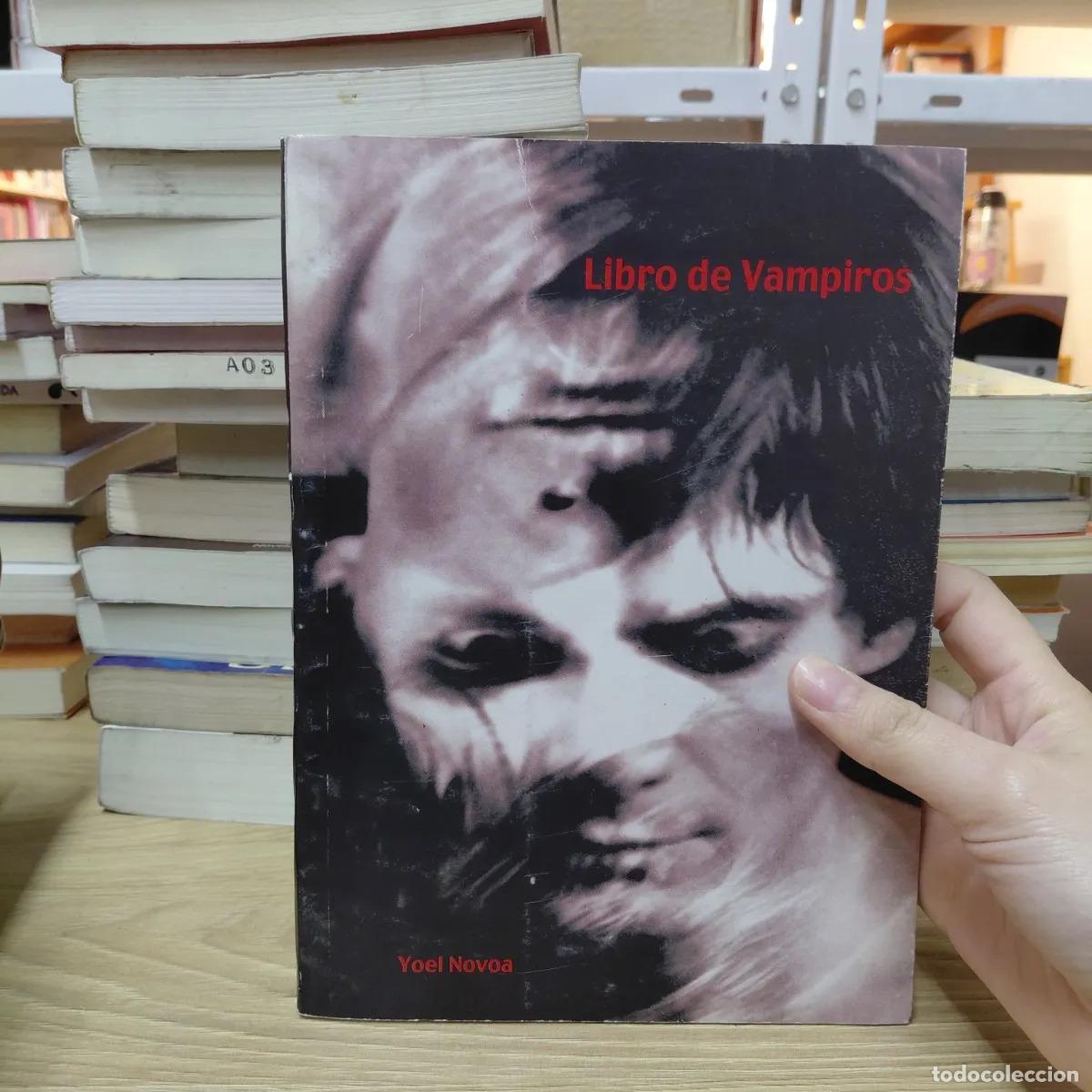 Livres: Libro de vampiros (det.) - Yoel Novoa
