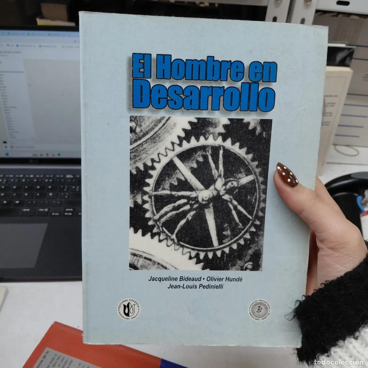 Libros: El hombre en desarrollo (det.) - VVAA