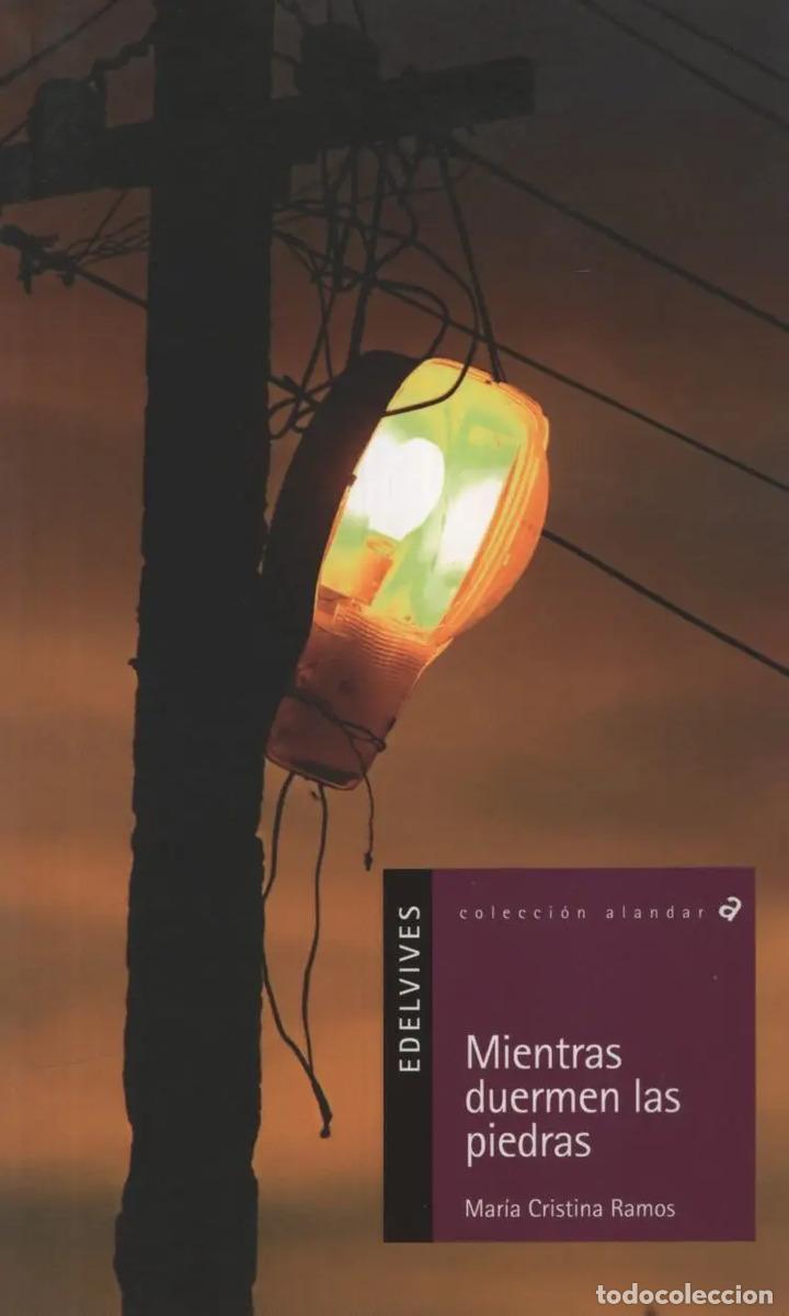 Libri di seconda mano: Mientras Duermen Las Piedras / While The Stones Are Sleeping - Ramos, Maria Cristina