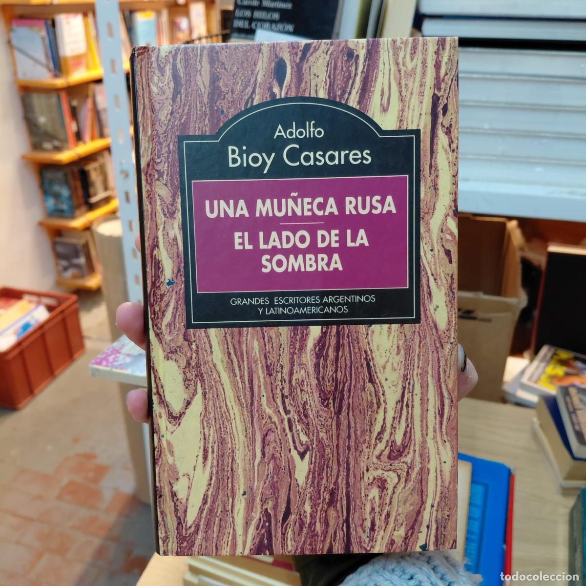 Libri di seconda mano: Una Mu&ntilde;eca Rusa Por Adolfo Bioy Casares - Adolfo Bioy Casares