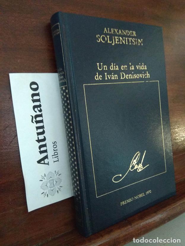 Libri di seconda mano: Un d&iacute;a en la vida de Iv&aacute;n Denisovich