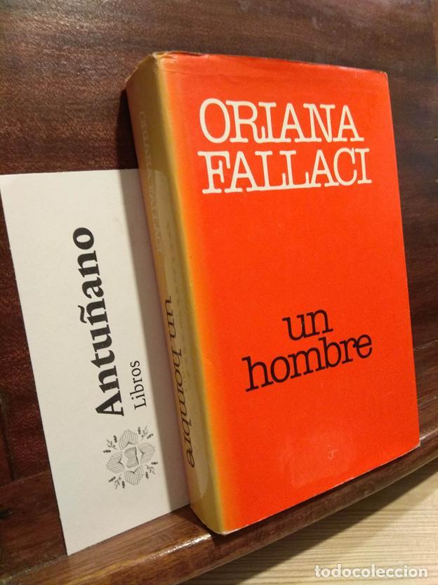 B&uuml;cher: Un hombre