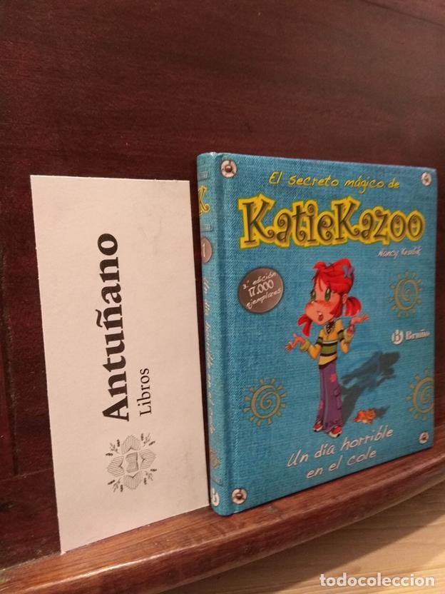 Libri di seconda mano: Un d&iacute;a horrible en el cole (El secreto magico de Katie Kazoo / Katie Kazoo, Switcheroo) (Spanish Edi
