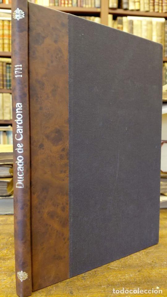 Libri di seconda mano: RESPUESTA A LA CONSULATACION de 21 de mayo y parecer de 13 de iunio de 1711 que sobre la sucession d