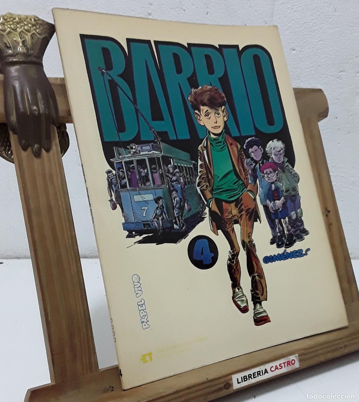 books: Barrio - Carlos Gim&eacute;nez.