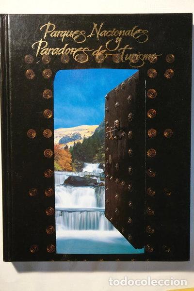 B&uuml;cher: Parques Nacionales y Paradores de Turismo- 9788495104328
