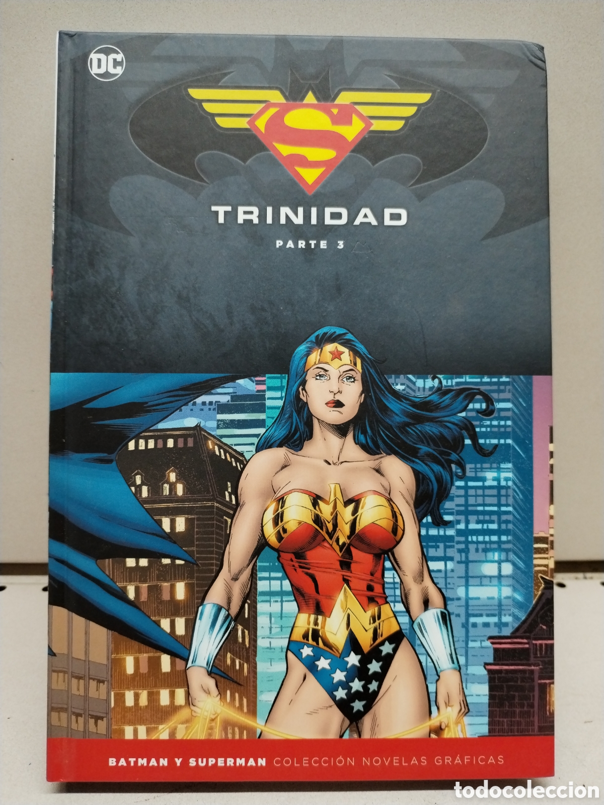 Livres: Batman y Superman - Colecci&oacute;n Novelas Gr&aacute;ficas Especial: Trinidad (Parte 3) - Busiek, Kurt