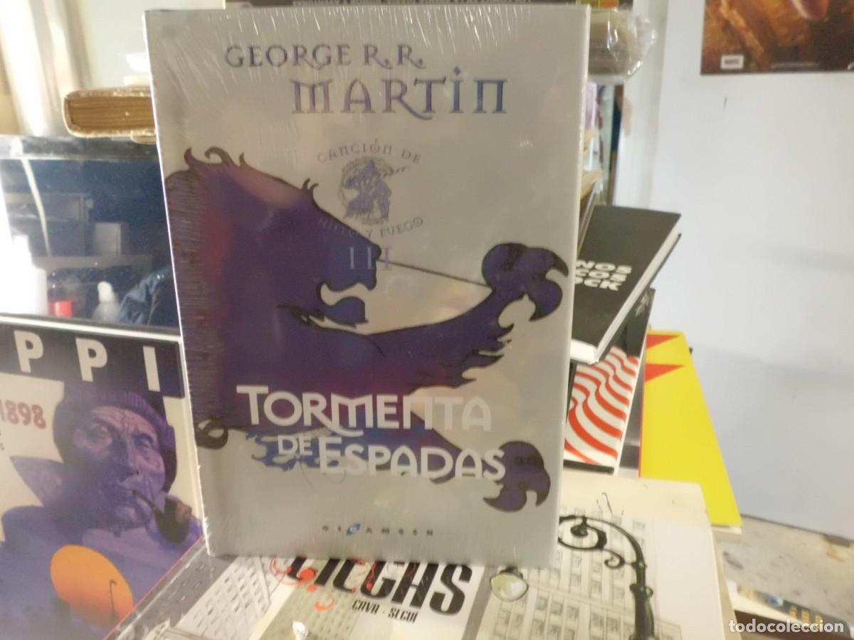 Libros: TORMENTA DE ESPADAS CANCI&Oacute;N DE HIELO Y FUEGO GEORGE R.R. MARTIN