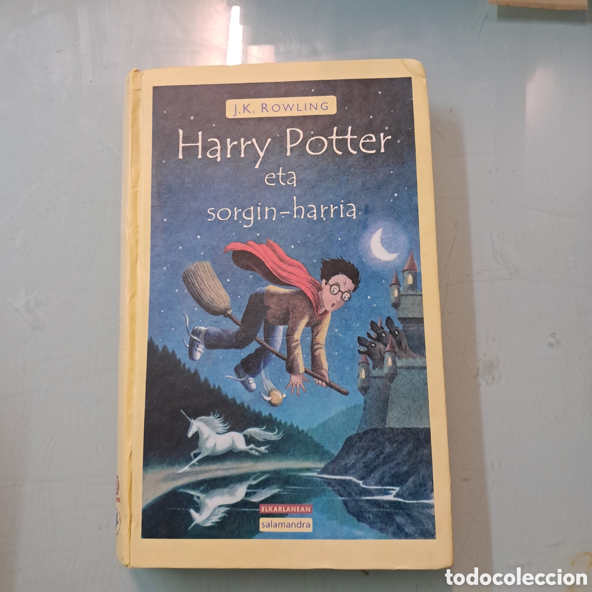 Libros: Rowling, Harry Potter eta sorgin harria, Salamandra