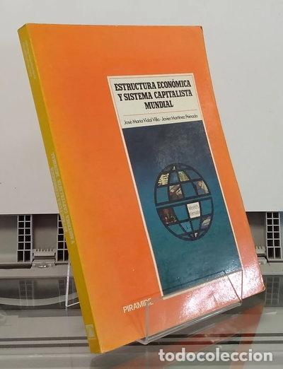 Livros em segunda m&atilde;o: Estructura econ&oacute;mica y sistema capitalista mundial- 9788436803969