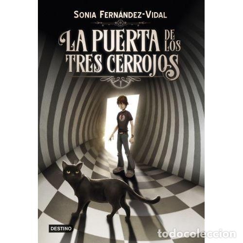 Libri di seconda mano: LA PUERTA DE LOS TRES CERROJOS - FERN&Aacute;NDEZ-VIDAL, SONIA