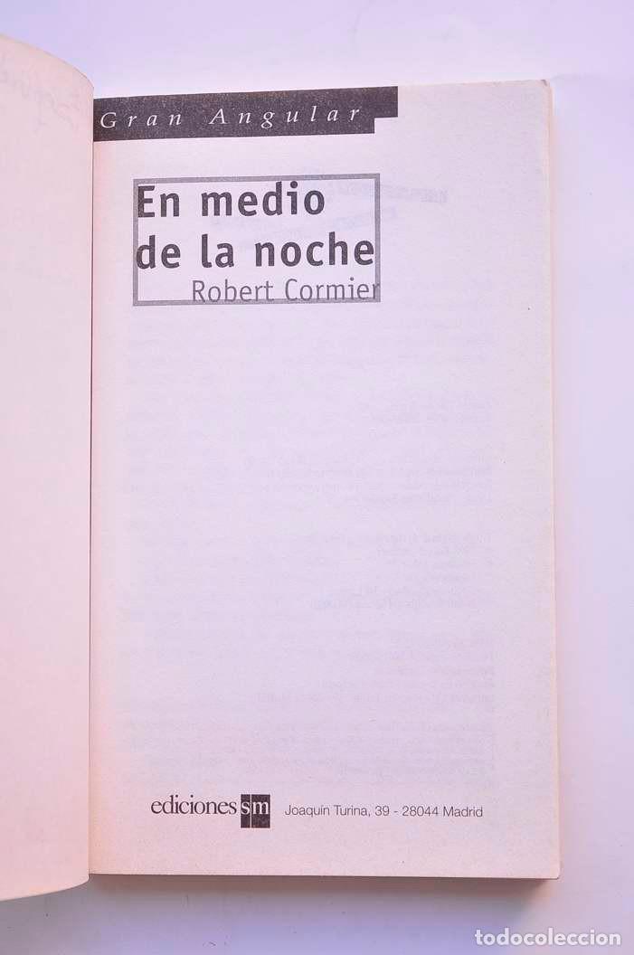 Libros: En medio de la noche - CORMIER, Robert - Foto 2