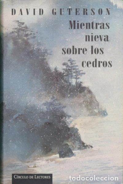 books: Mientras nieva sobre los cedros- 9788422665977