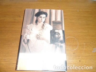 books: Retrato en Sepia- 9780066211602