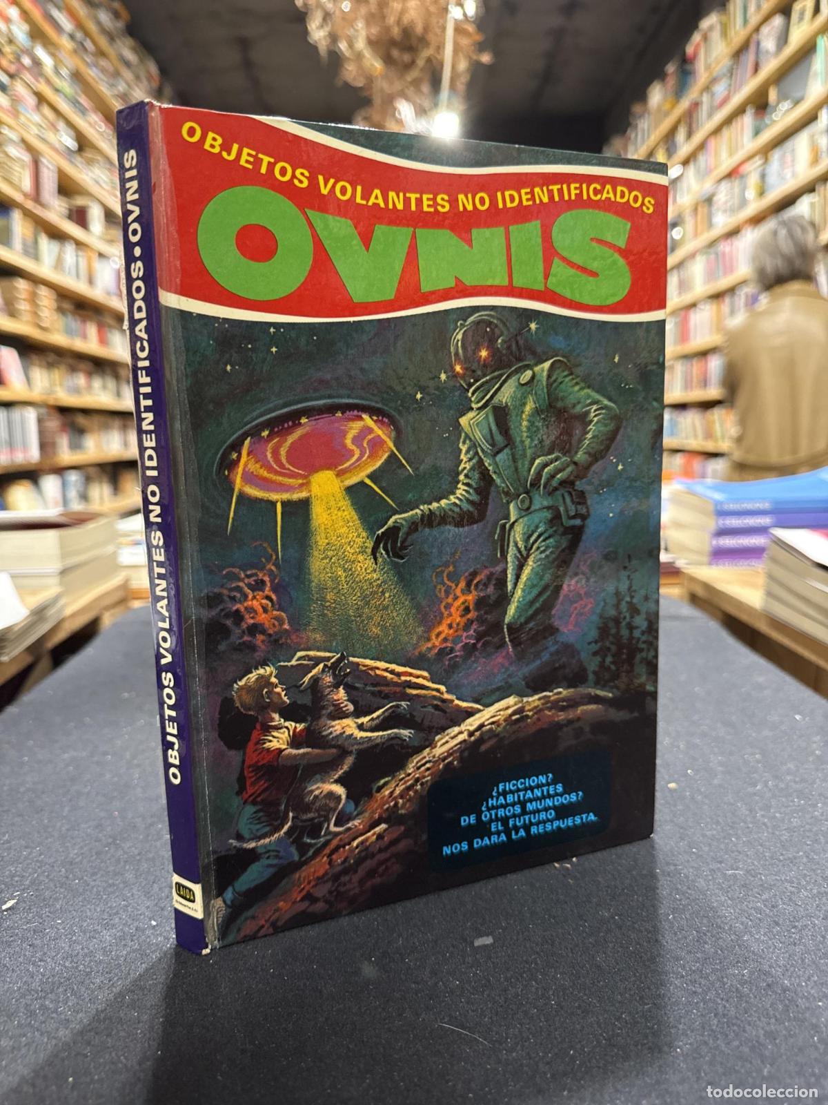 Livres: OVNIS. Objetos Volantes No Identificados - S/A