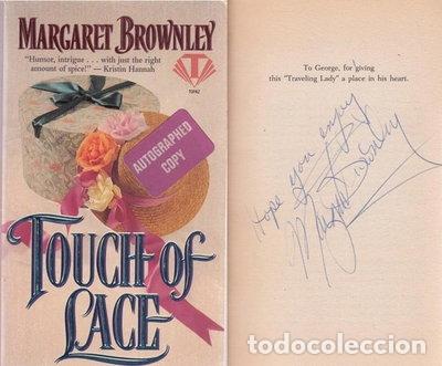 Libri di seconda mano: Touch of Lace- 9780451406583