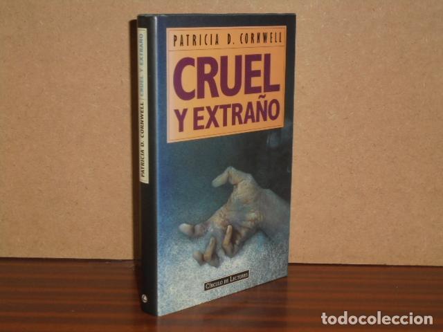B&uuml;cher: CRUEL Y EXTRA&Ntilde;O - Cornwell, Patricia D.