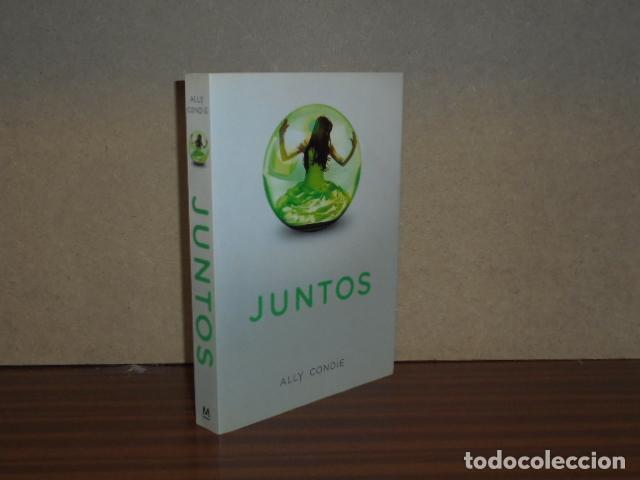 Libri di seconda mano: JUNTOS (Novela) - Condie, Ally