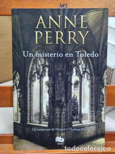 B&uuml;cher: Un misterio en Toledo- 9788490704349