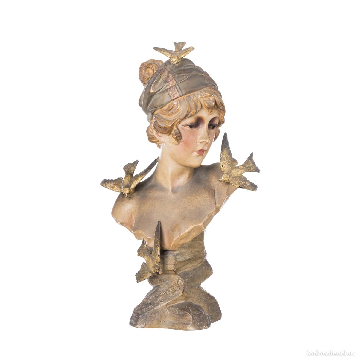 Livres: Escultura - Figura femenina Art Nouveau, firmada.