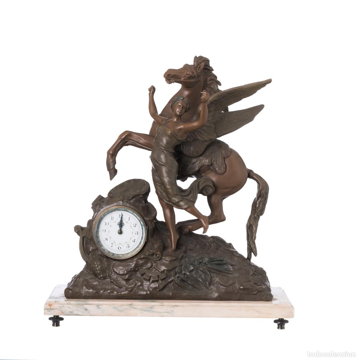 books: Escultura - Reloj de mesa 'La Renomm&eacute;e' - Xavier Raphanel