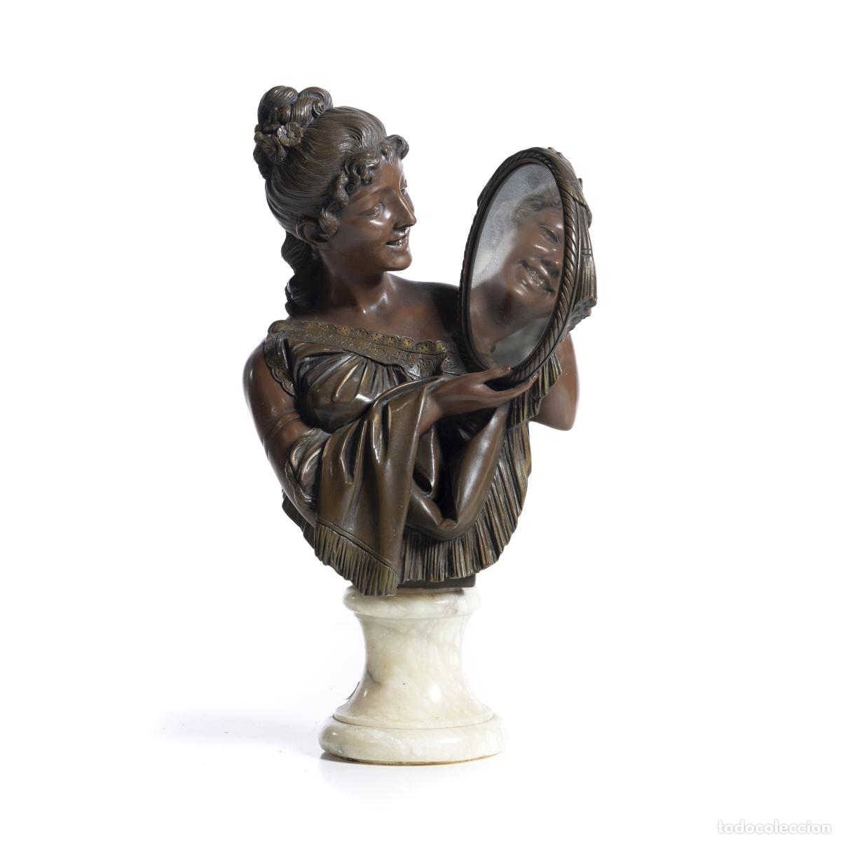 books: Escultura - Busto de una mujer con un espejo