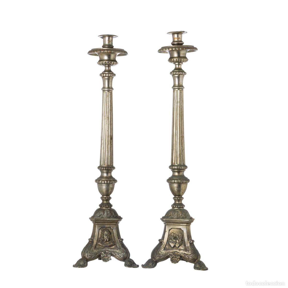 Libri di seconda mano: Arte Sacro - Par de candelabros lit&uacute;rgicos - Siglo XIX - 70 cm