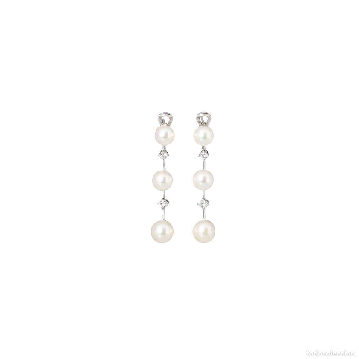 books: Joyas - Par de pendientes con perlas y diamantes