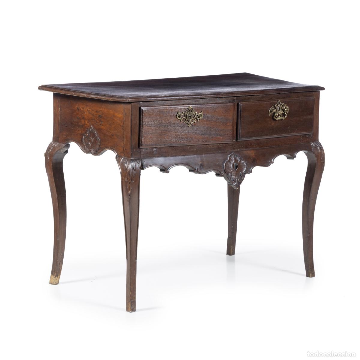 B&uuml;cher: Muebles - Mesita auxiliar - Siglo XVIII