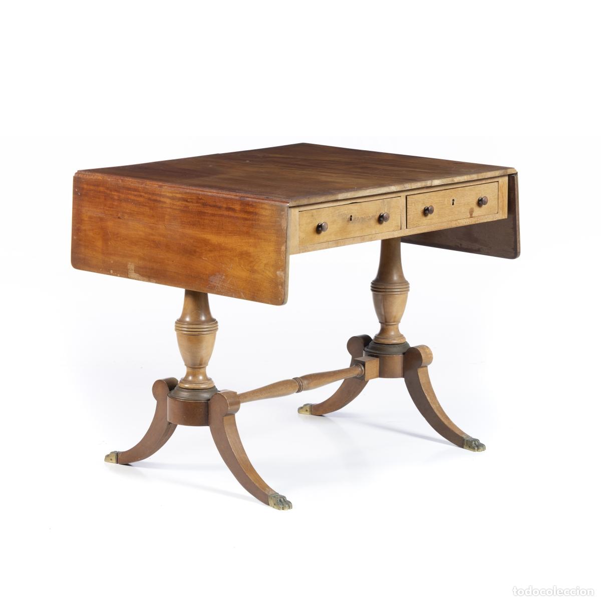 Libros: Muebles - Mesa auxiliar para sof&aacute; - Siglo XIX