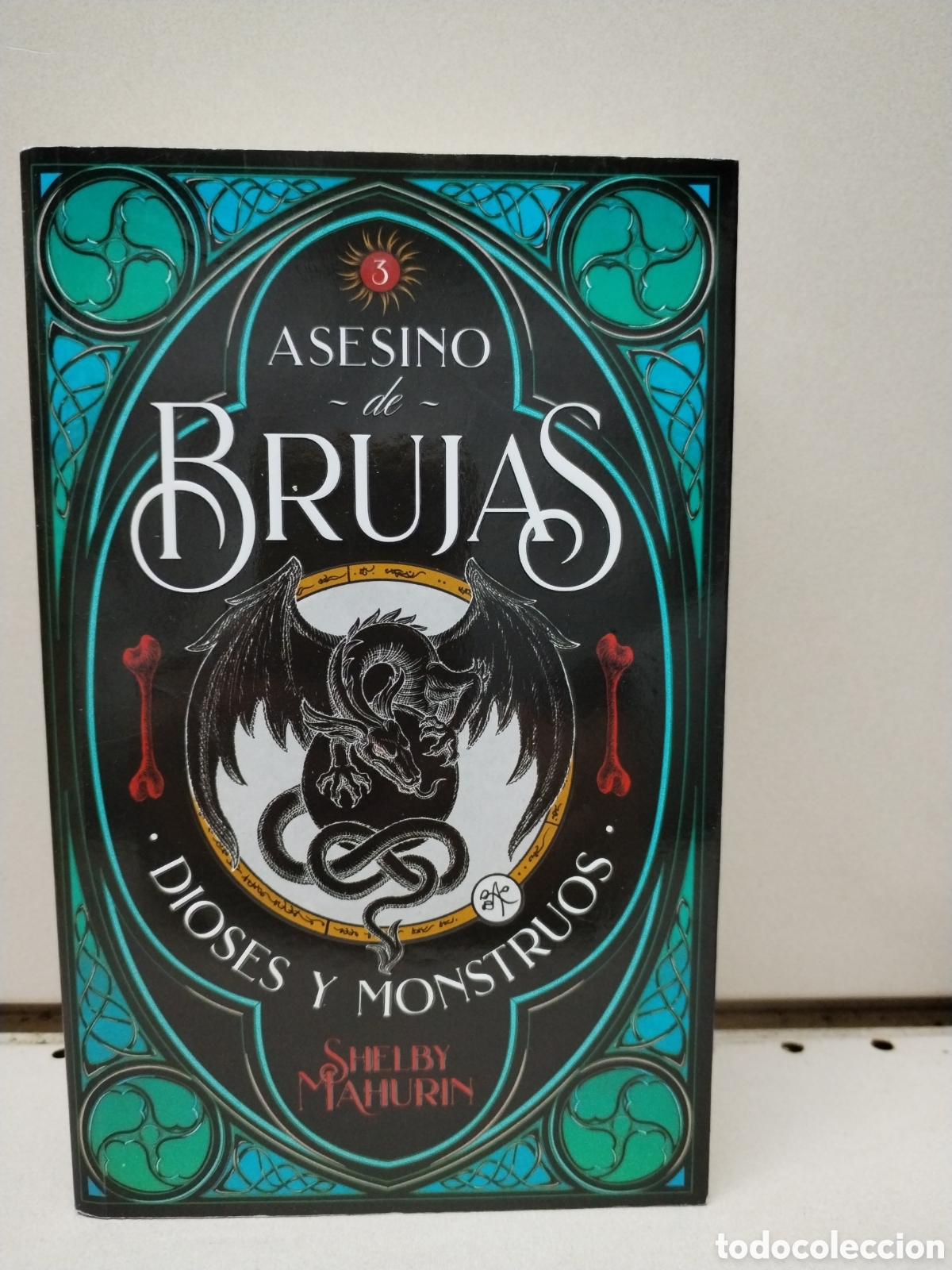 Libros: Asesino de brujas. Volumen 3: Dioses y monstruos - Mahurin, Shelby