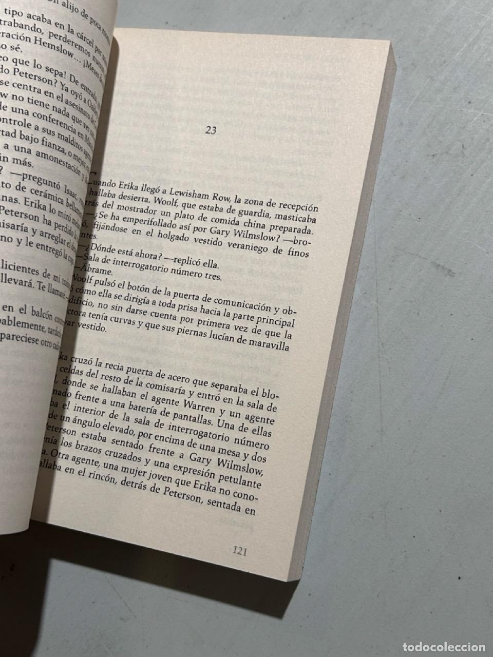 Libros: Robert Bryndza - Una sombra en la oscuridad - Foto 2
