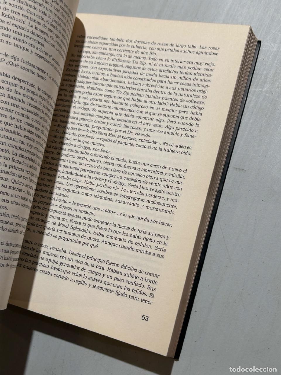 Libros: M. John Harrison - Luz - Foto 2