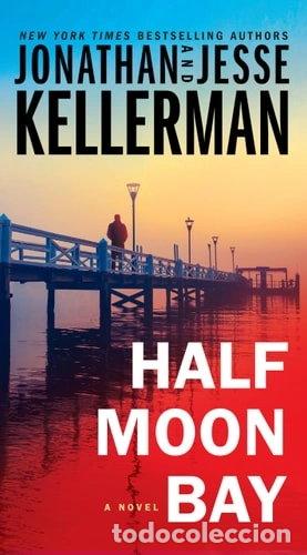 Livros em segunda m&atilde;o: Half Moon Bay- 9780525620105