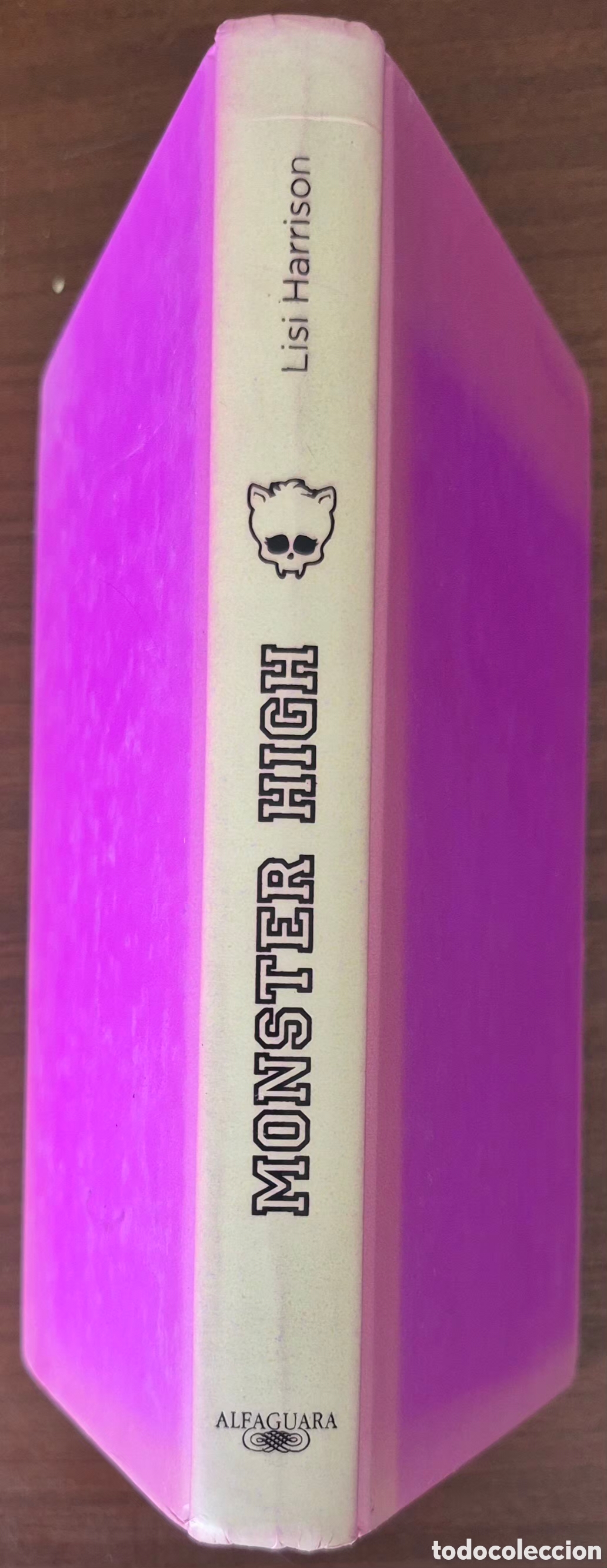 books: LISI HARRISON - MONSTER HIGH