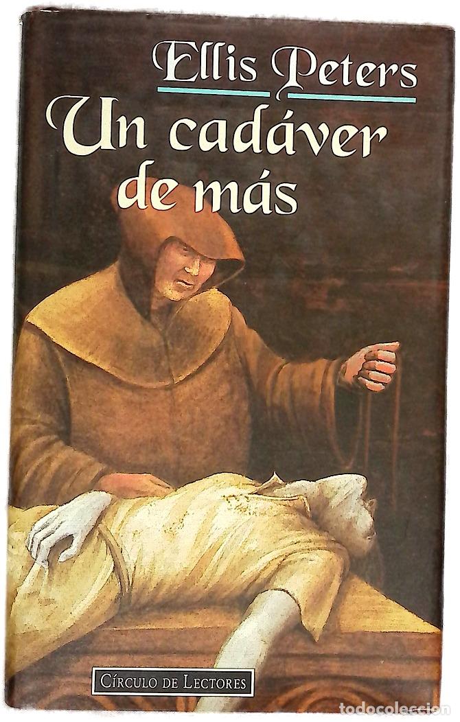 B&uuml;cher: Un cad&aacute;ver de m&aacute;s - Peters, Ellis